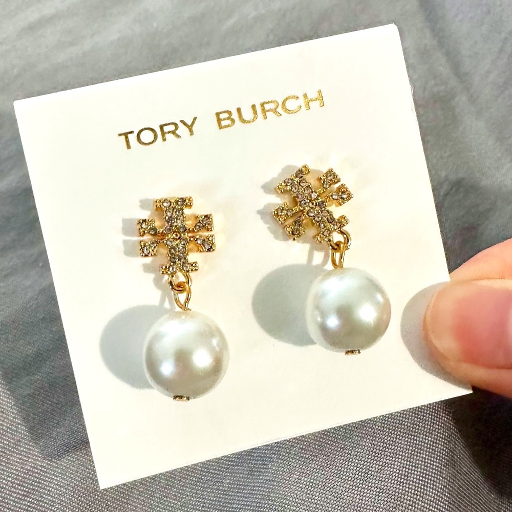 Authentic Tory Burch Classic Logo Pearl Earrings 80% off